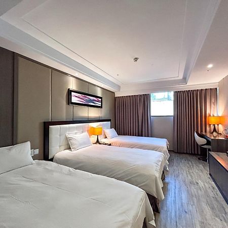 Royal Fine Hotel Гаосюн Экстерьер фото