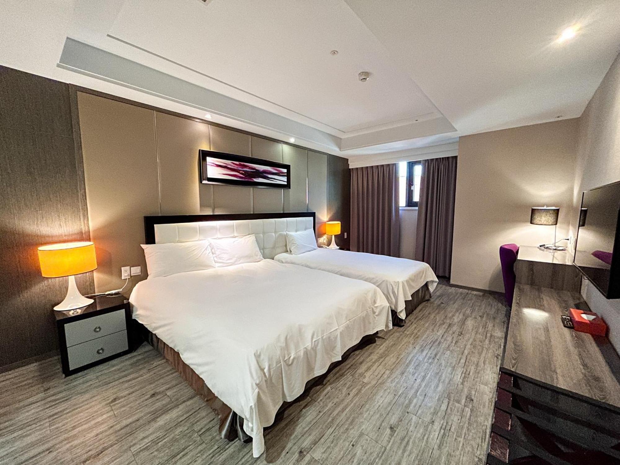 Royal Fine Hotel Гаосюн Экстерьер фото