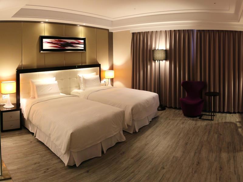 Royal Fine Hotel Гаосюн Экстерьер фото
